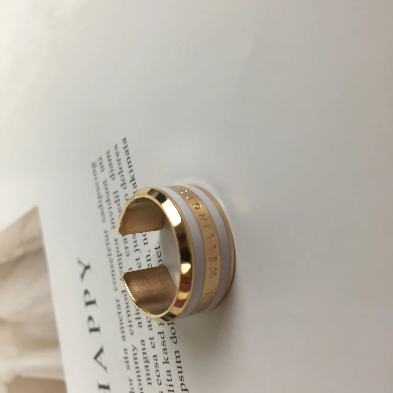 Daniel Wellington Classic Enamel Ring Gold and White Rings 2
