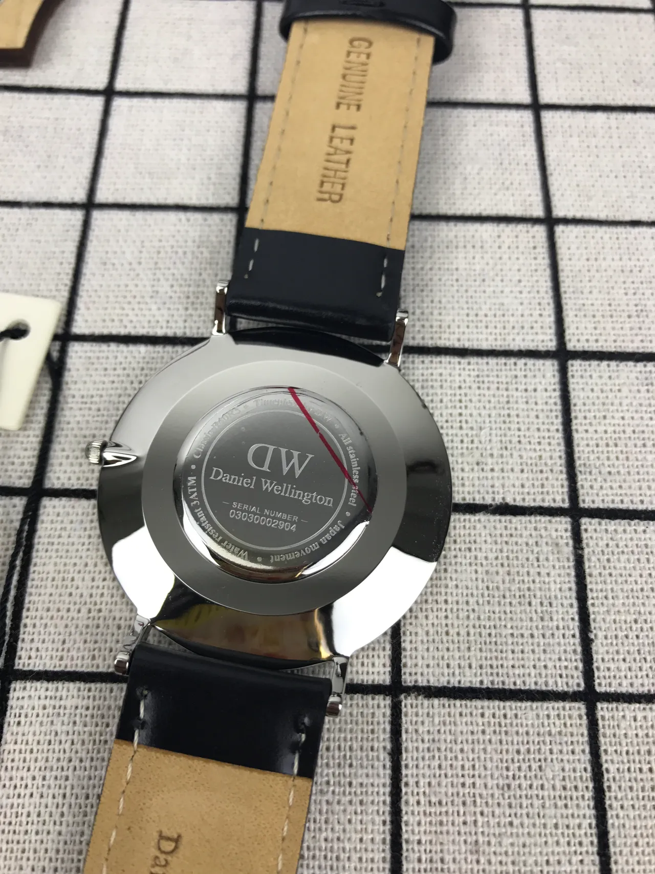 Daniel Wellington Classic Minimalist White Dial Black Leather Strap Quartz Watch 2