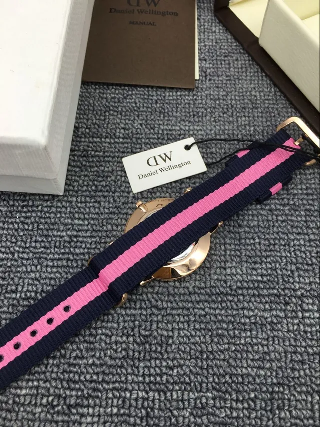 Daniel Wellington White Navy Minimalist Dial Crystal Hour Markers Quartz Watch 3