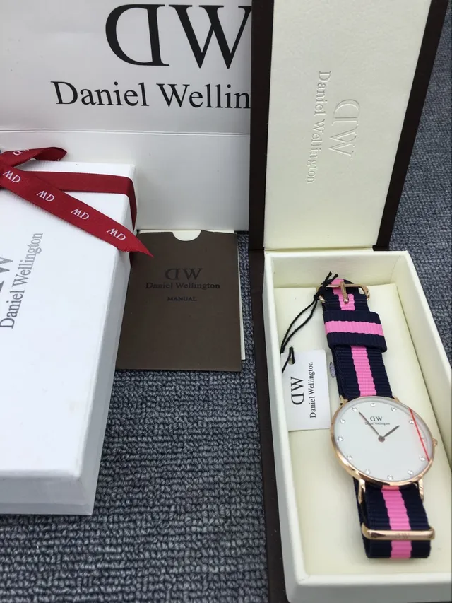 Daniel Wellington White Navy Minimalist Dial Crystal Hour Markers Quartz Watch 5