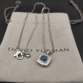David Yurman Albion Collier pendentif en topaze bleue taille coussin et diamant