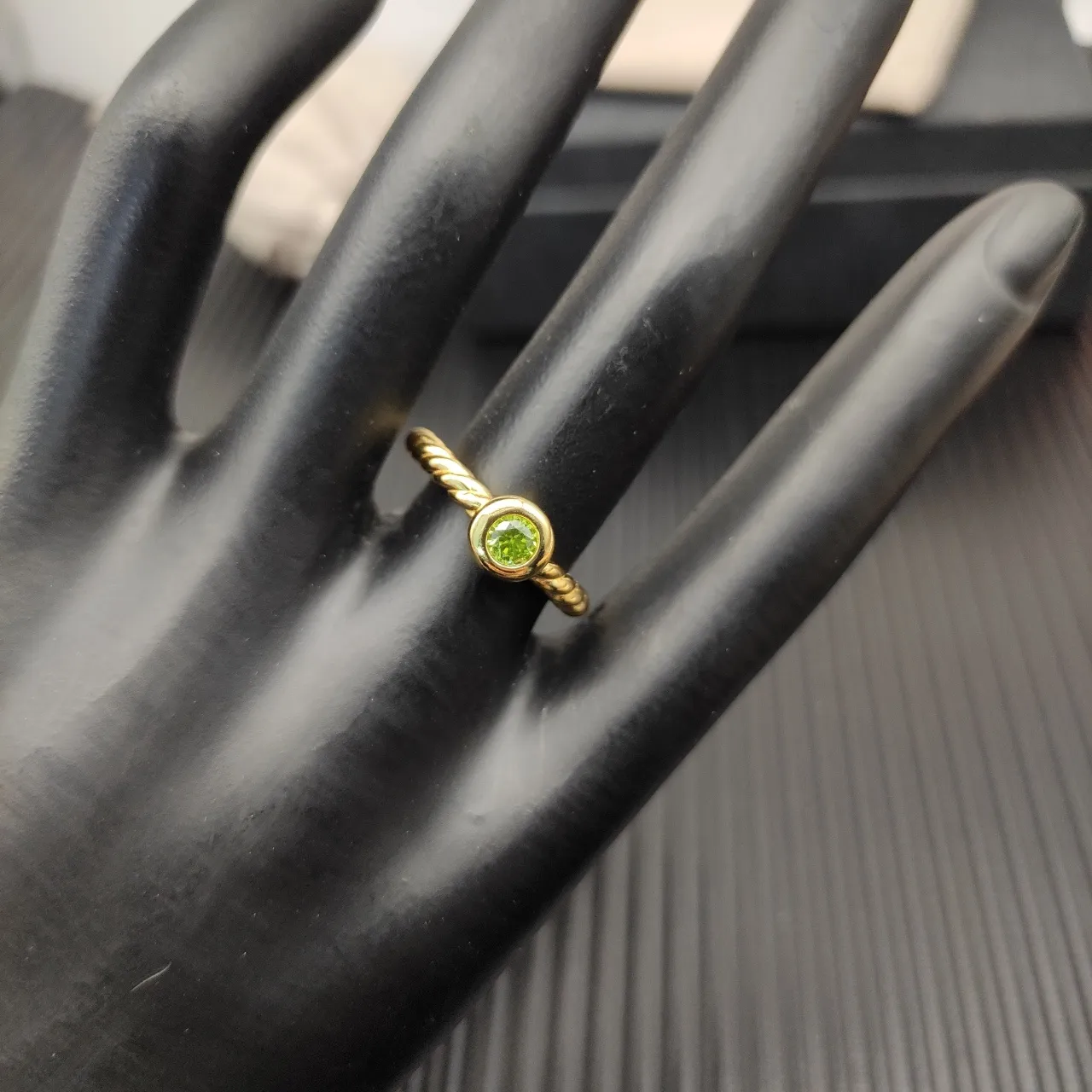 David Yurman Cable Classic Single Stone Peridot Ring 5