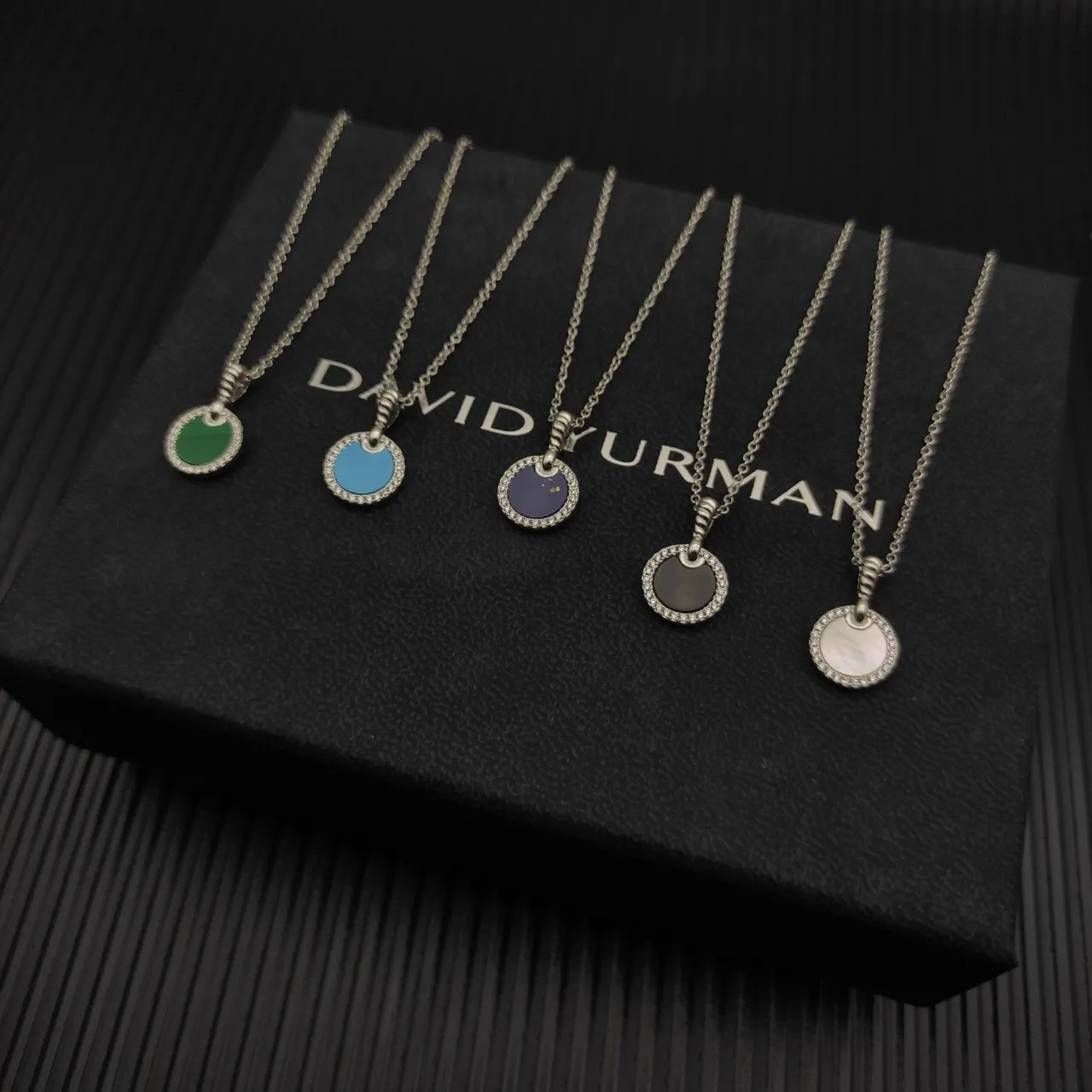 David Yurman Cable Collection Mother-of-Pearl and Pavé Diamond Disc Necklace 4