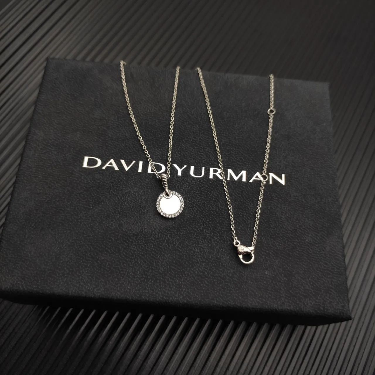 David Yurman Cable Collection Mother-of-Pearl and Pavé Diamond Disc Necklace 6