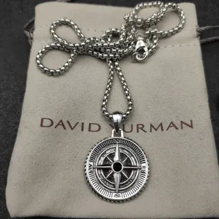 قلادة David Yurman فضية سوداء دائرية بوصلة مع حافة مركزية متناظرة مرسومة
