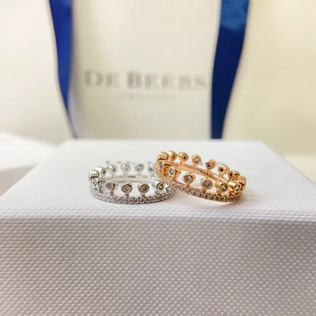De Beers Silver Gold Pavé Band Bezel-Set Round Diamonds Ring 2