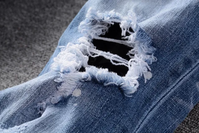 Distressed Paint-Splattered Patchwork Slim-Fit Blue Jeans 11