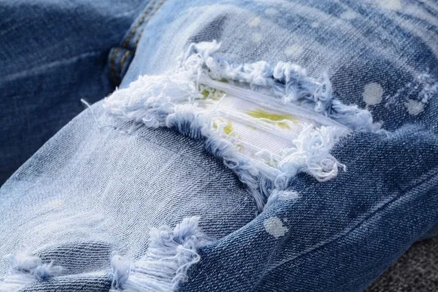 Distressed Paint-Splattered Patchwork Slim-Fit Blue Jeans 12