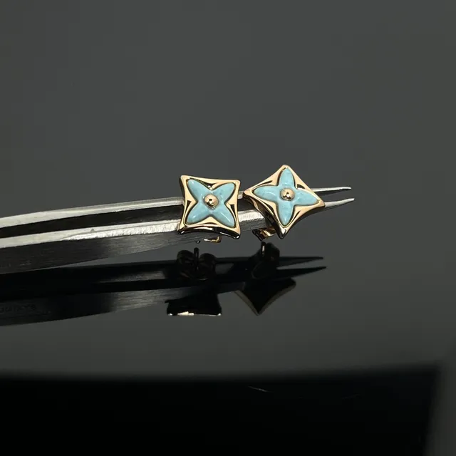 Enamel Star Motif Square Stud Earrings 3