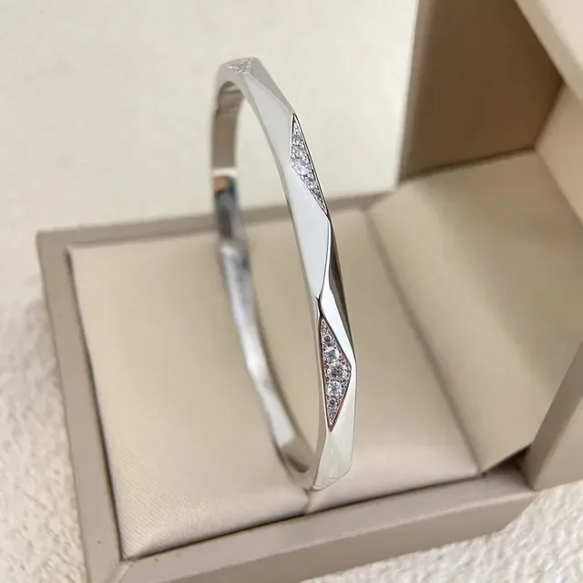 Faceted Geometric Pavé-Set Multi-Metal Bangle Bracelet 6
