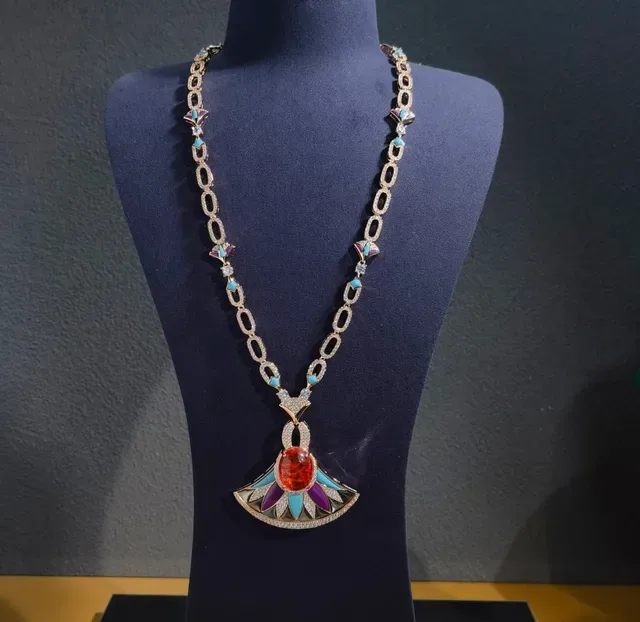 Fan-Shaped Enamel and Gemstone Pendant Necklace 6