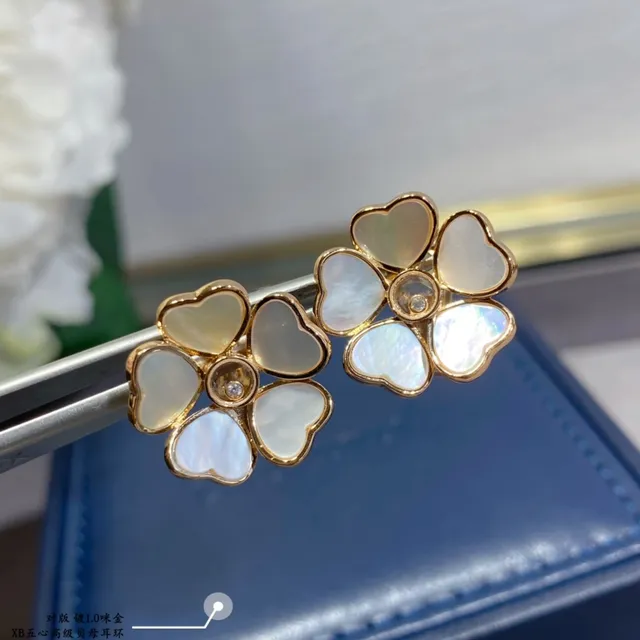 Five-Heart Floral Mother-of-Pearl Stud Earrings 7