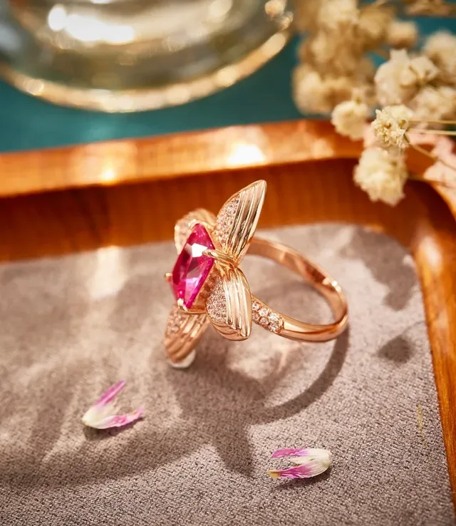 Floral Motif Pink Gemstone Pavé Diamond Ring 2