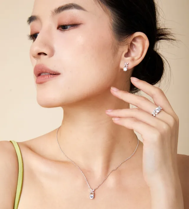 Floral Motif Round Crystal Drop Earrings 2