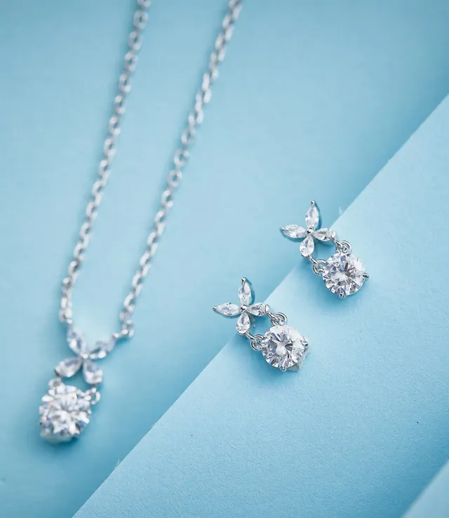 Floral Motif Round Crystal Drop Earrings 3