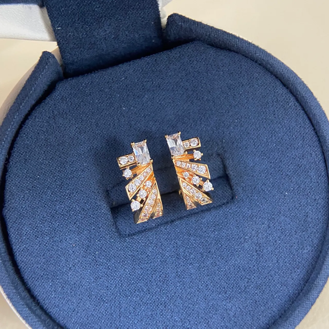 Geometric Fan Motif Baguette and Round Crystal Stud Earrings 2