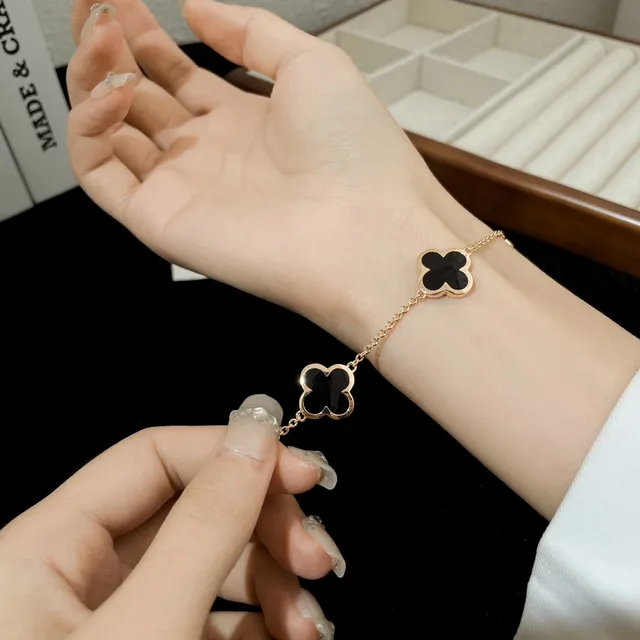 Gold Black Four-Leaf Clover Charms Enamel Inlay Bracelet 8