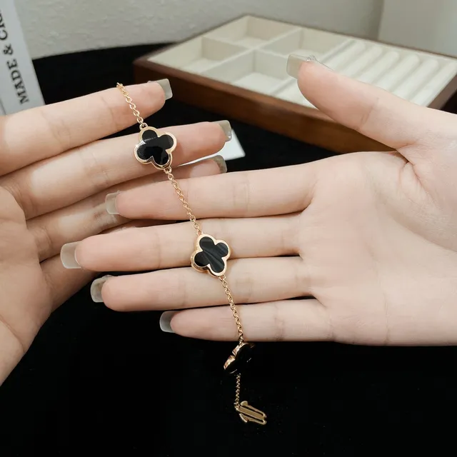 Gold Black Four-Leaf Clover Charms Enamel Inlay Bracelet 9