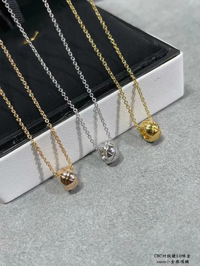 Gold Chain Geometric Knot Pendant Necklace 7