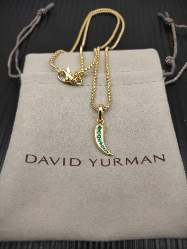 Gold Green Claw-Shaped Pendant Channel-Set Gems Necklace 8