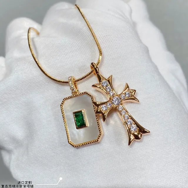 Gold Green Dual-Pendant Necklace 4