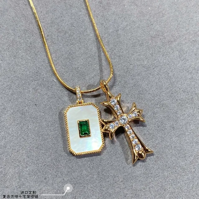 Gold Green Dual-Pendant Necklace 7
