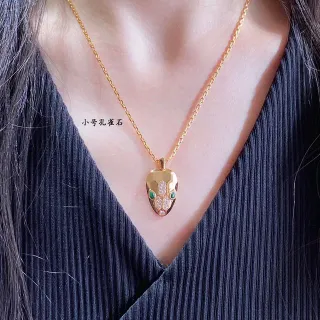 Collier avec Pendentif Tête de Serpent Vert en Oro Pavé-Set Pierres