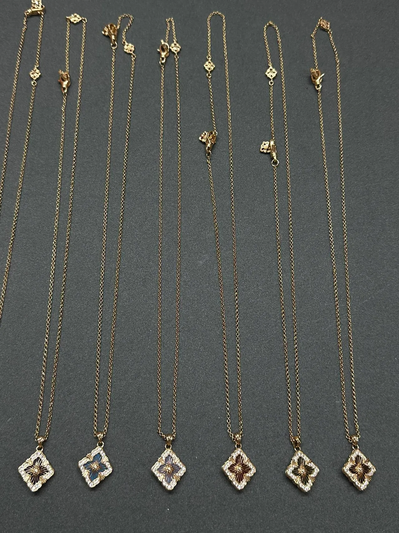 Gold Multicolor Clover-Shaped Enamel Pendants Fine Link Chains Necklace 2