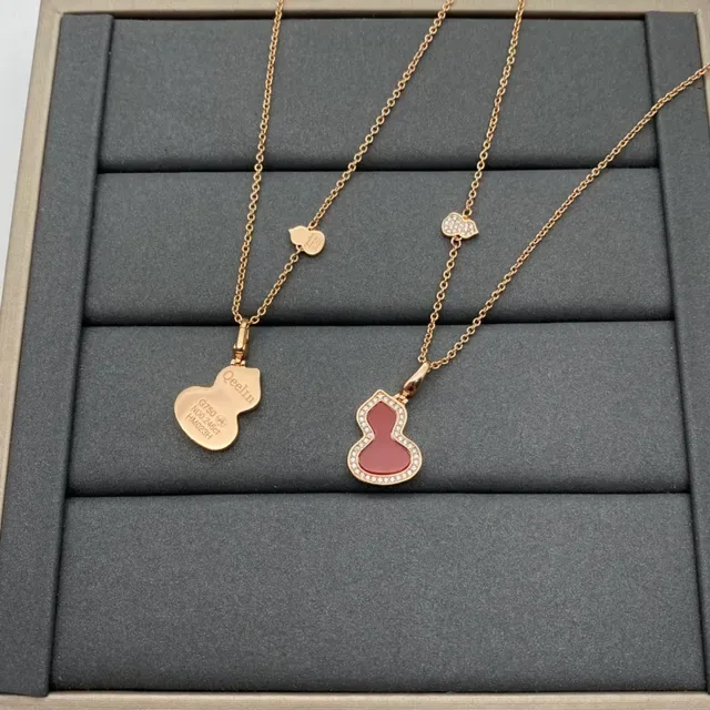 Gold Red Chain Heart-Shaped Pendant Necklace 2