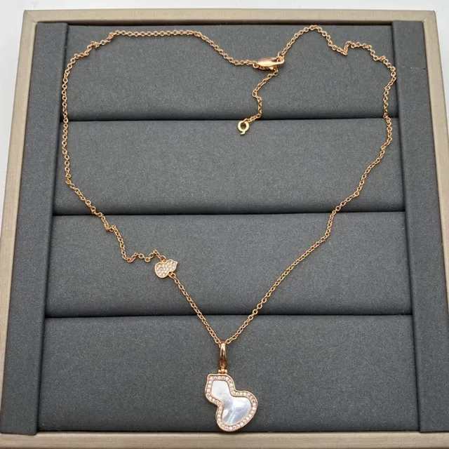 Gold Red Chain Heart-Shaped Pendant Necklace 5