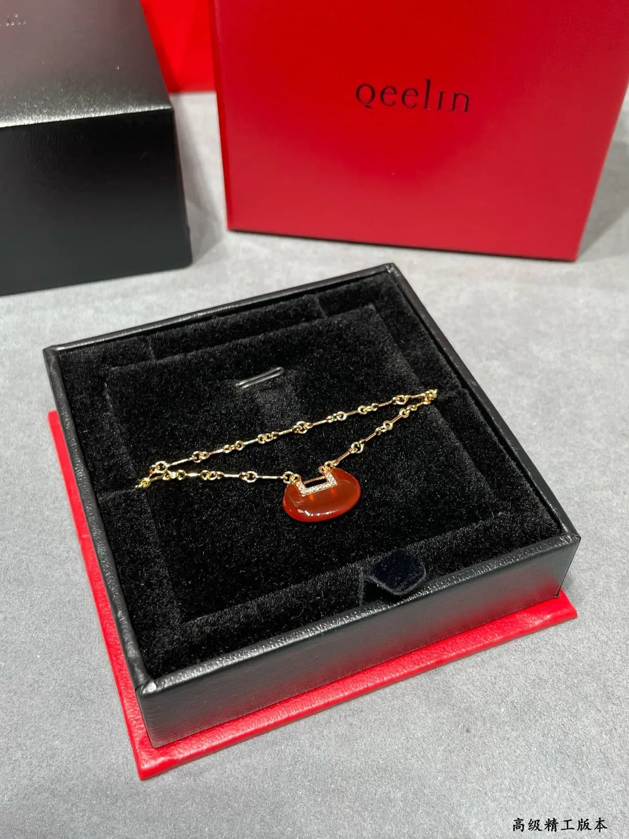 Gold Red Chain Link Agate Pendant Bracelet 5
