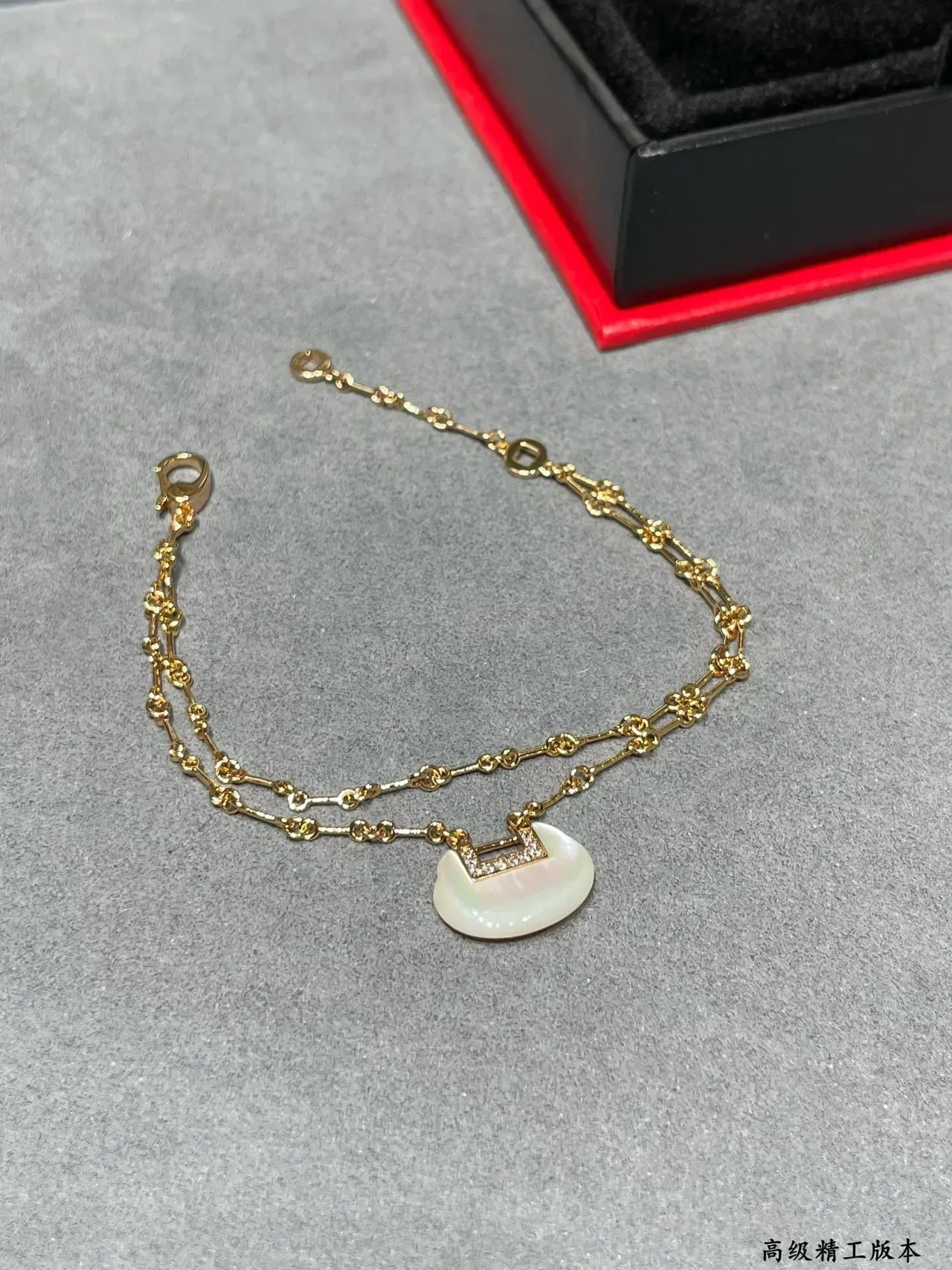 Gold Red Chain Link Agate Pendant Bracelet 6