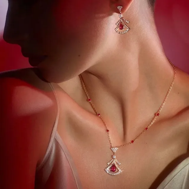 Gold Red Fan-Shaped Pendant Pavé-Set Clear Stones Necklace 5