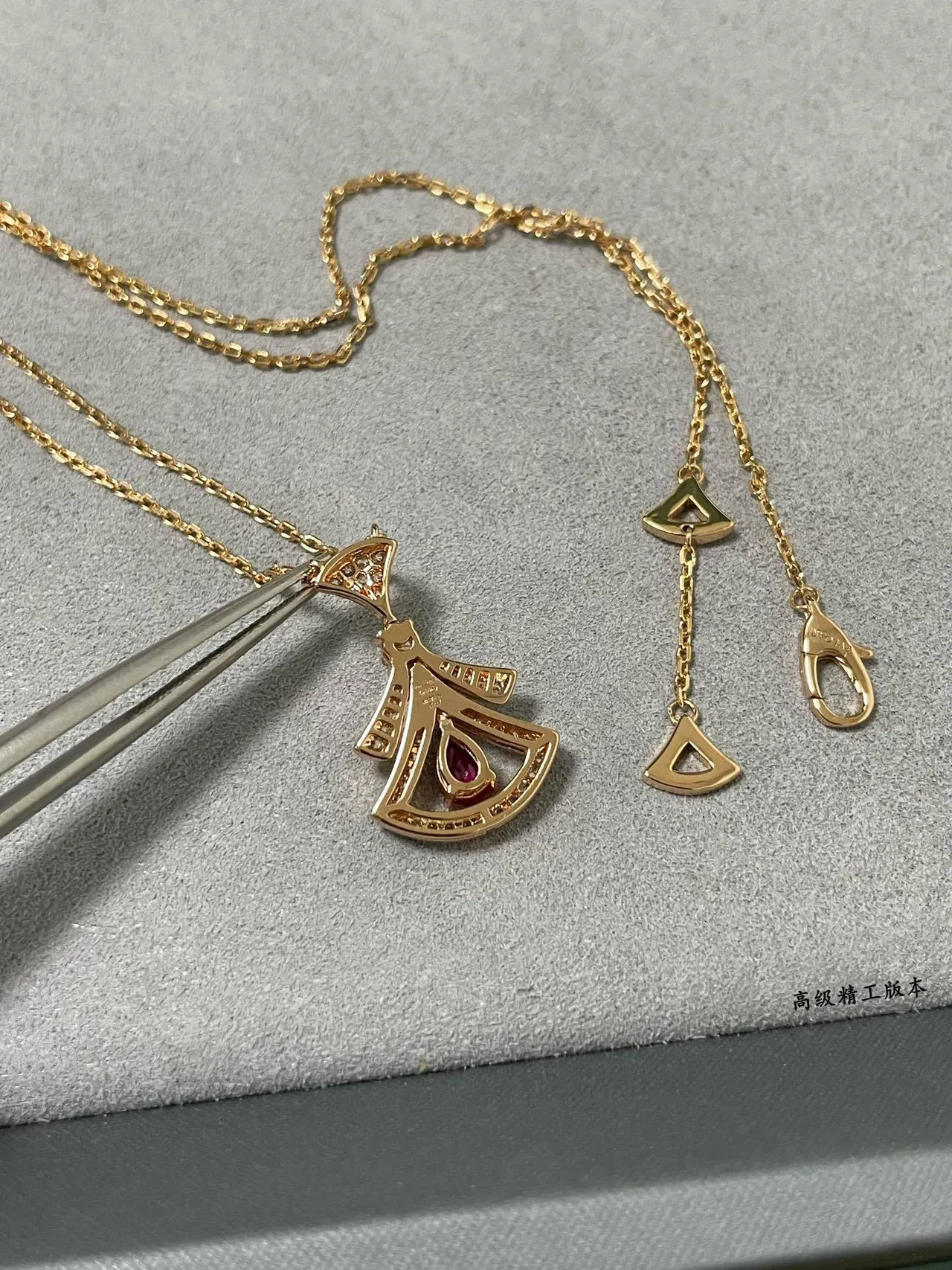 Gold Red Fan-Shaped Pendant Pear-Cut Gemstone Necklace 5