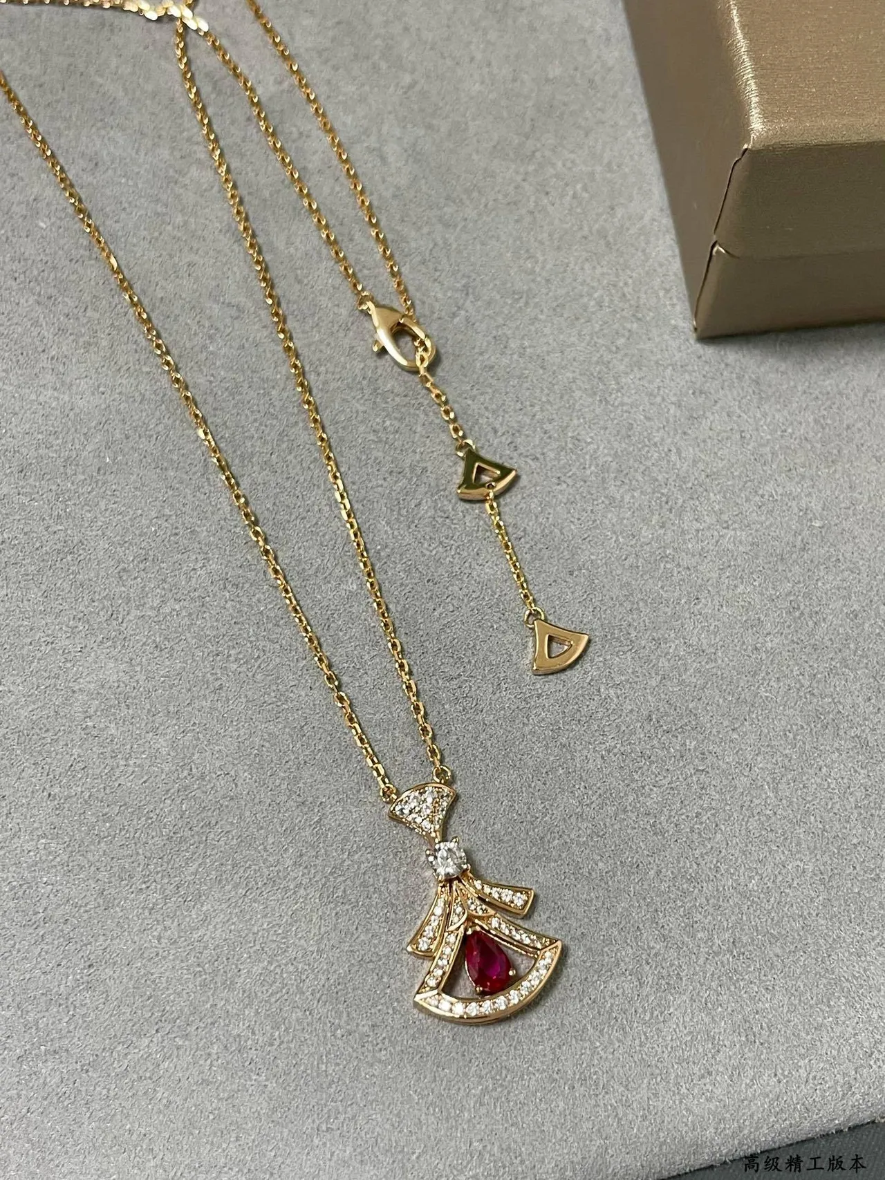 Gold Red Fan-Shaped Pendant Pear-Cut Gemstone Necklace 6