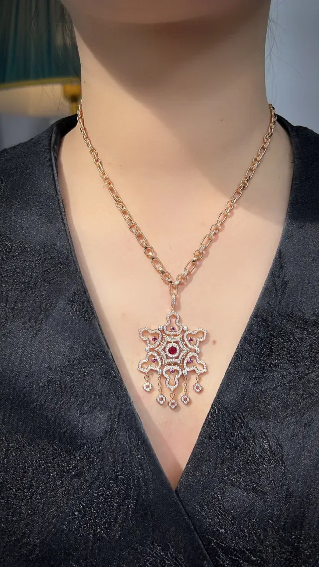Gold Red Filigree-Inspired Openwork Pendant Necklace 7