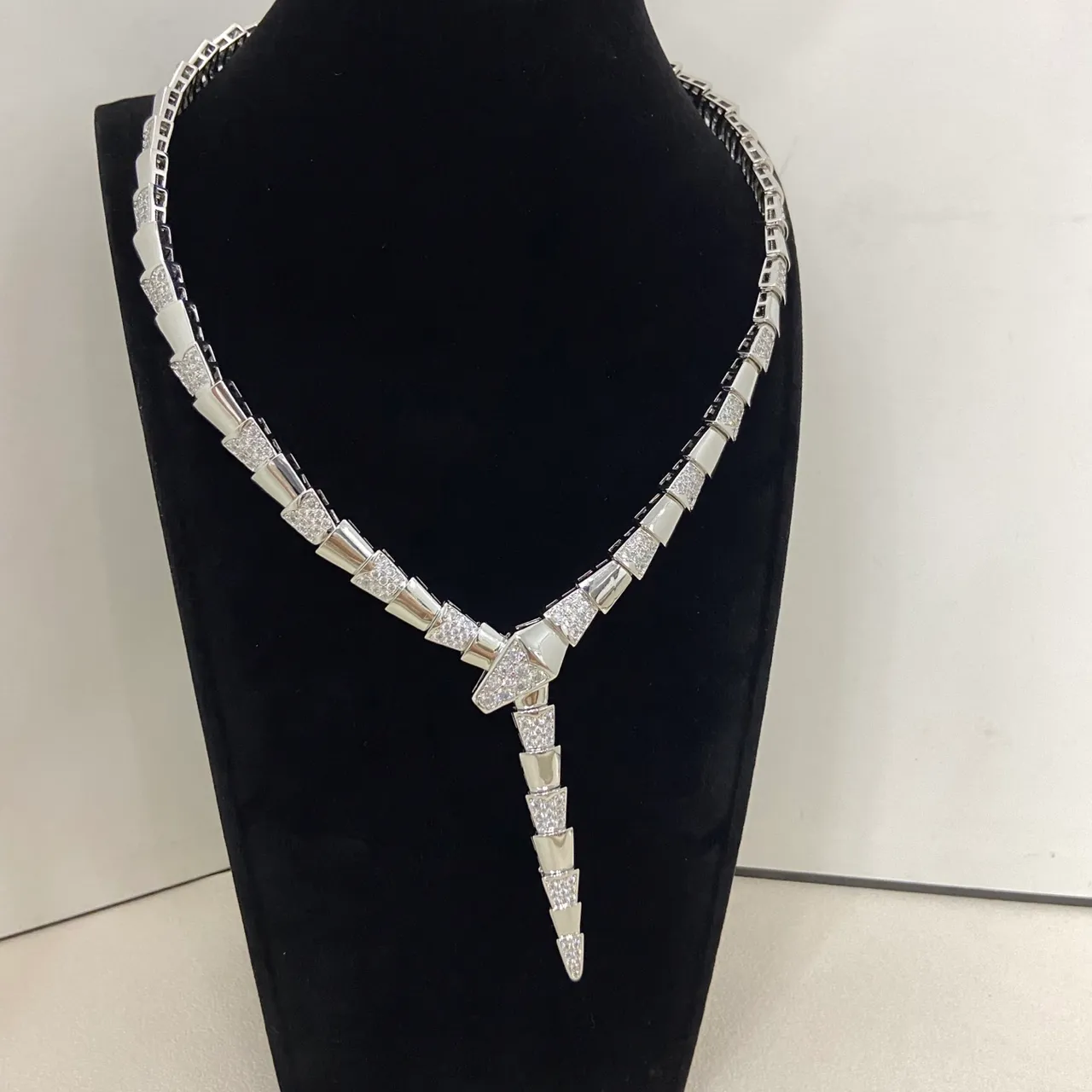 Gold Silver Articulated Segmented Chain Pavé-Set Stones Necklace 5
