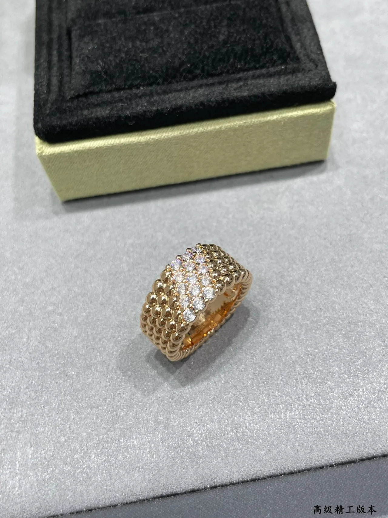 Gold Silver Beaded Band Pavé-Set Stones Ring 2
