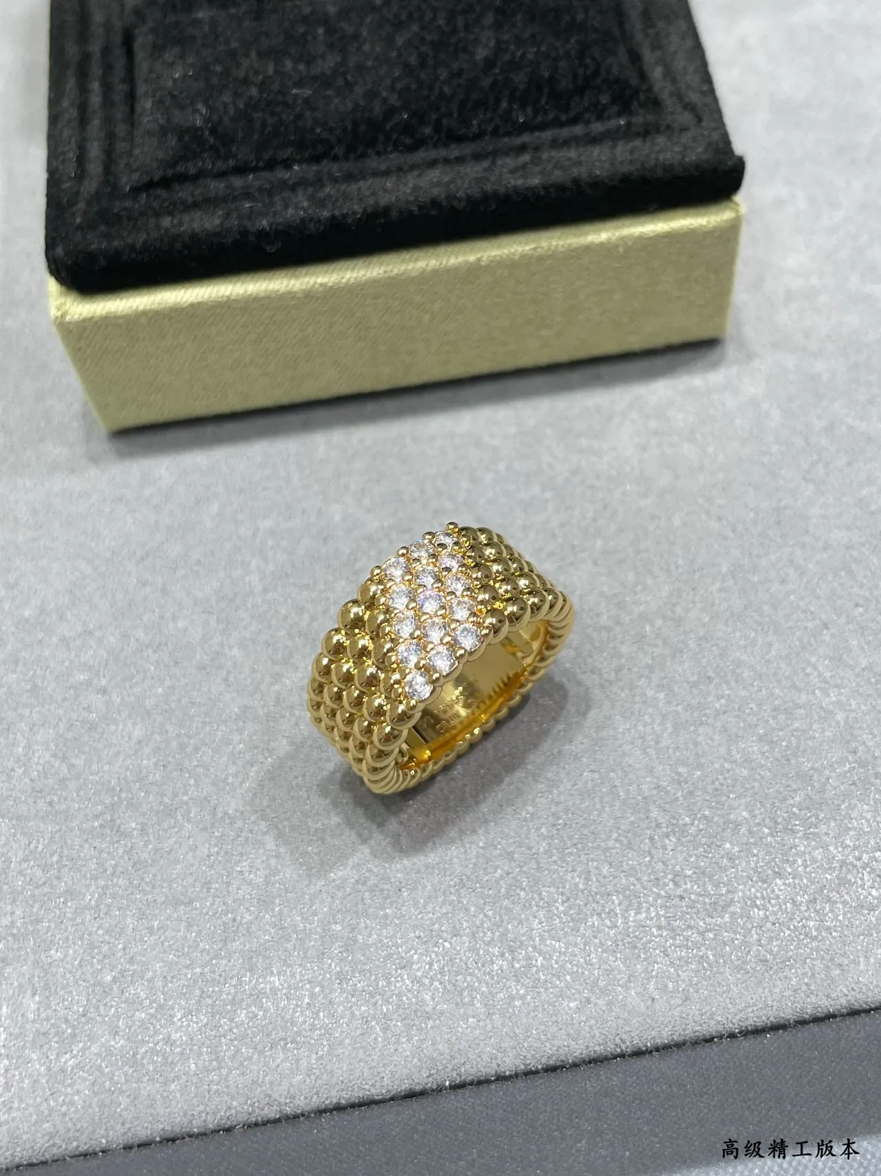 Gold Silver Beaded Band Pavé-Set Stones Ring 4