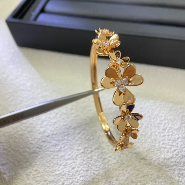 Gold Silver Floral Motif Bangle Style Bracelet 3