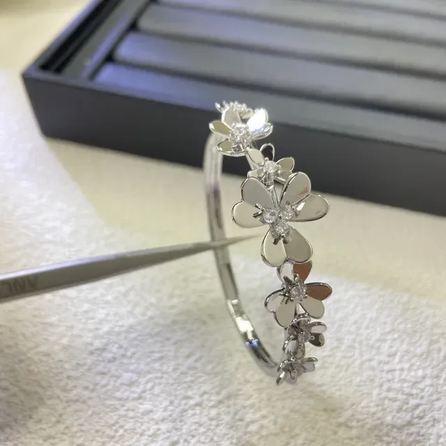 Gold Silver Floral Motif Bangle Style Bracelet 5