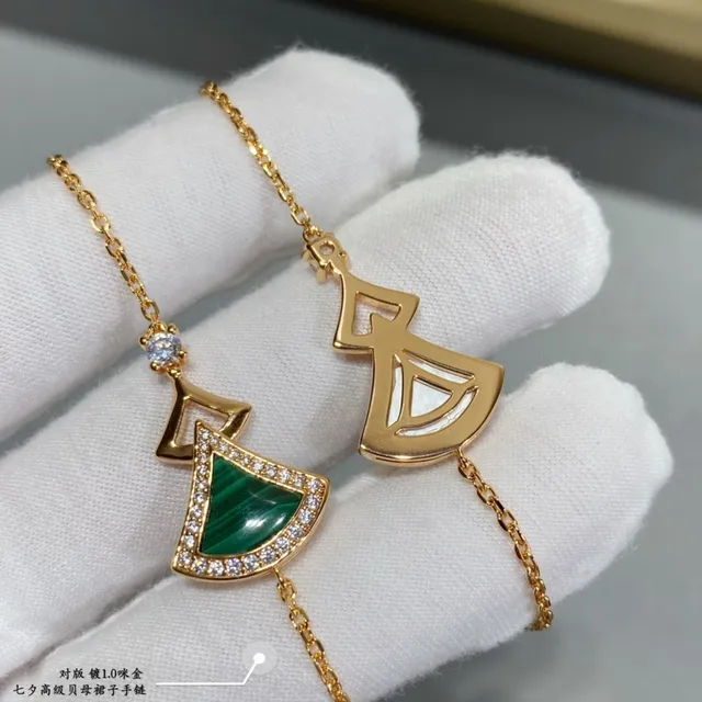 Gold-Tone Fan-Shaped Mother-of-Pearl and Malachite Pendant Bracelets 4