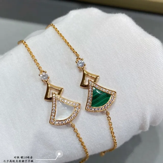 Gold-Tone Fan-Shaped Mother-of-Pearl and Malachite Pendant Bracelets 7