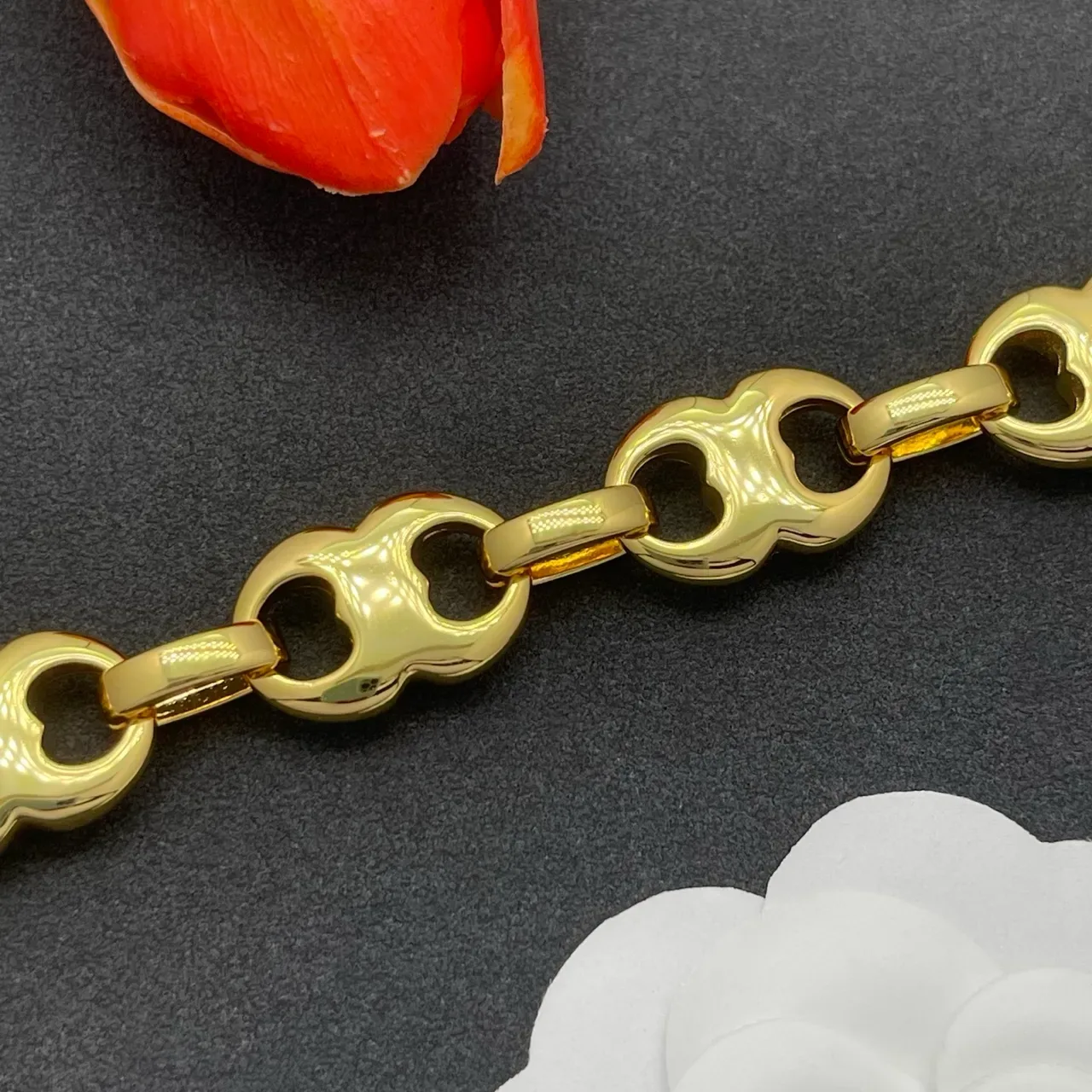 Gold-Tone Heart Cutout Chunky Link Bracelet 7