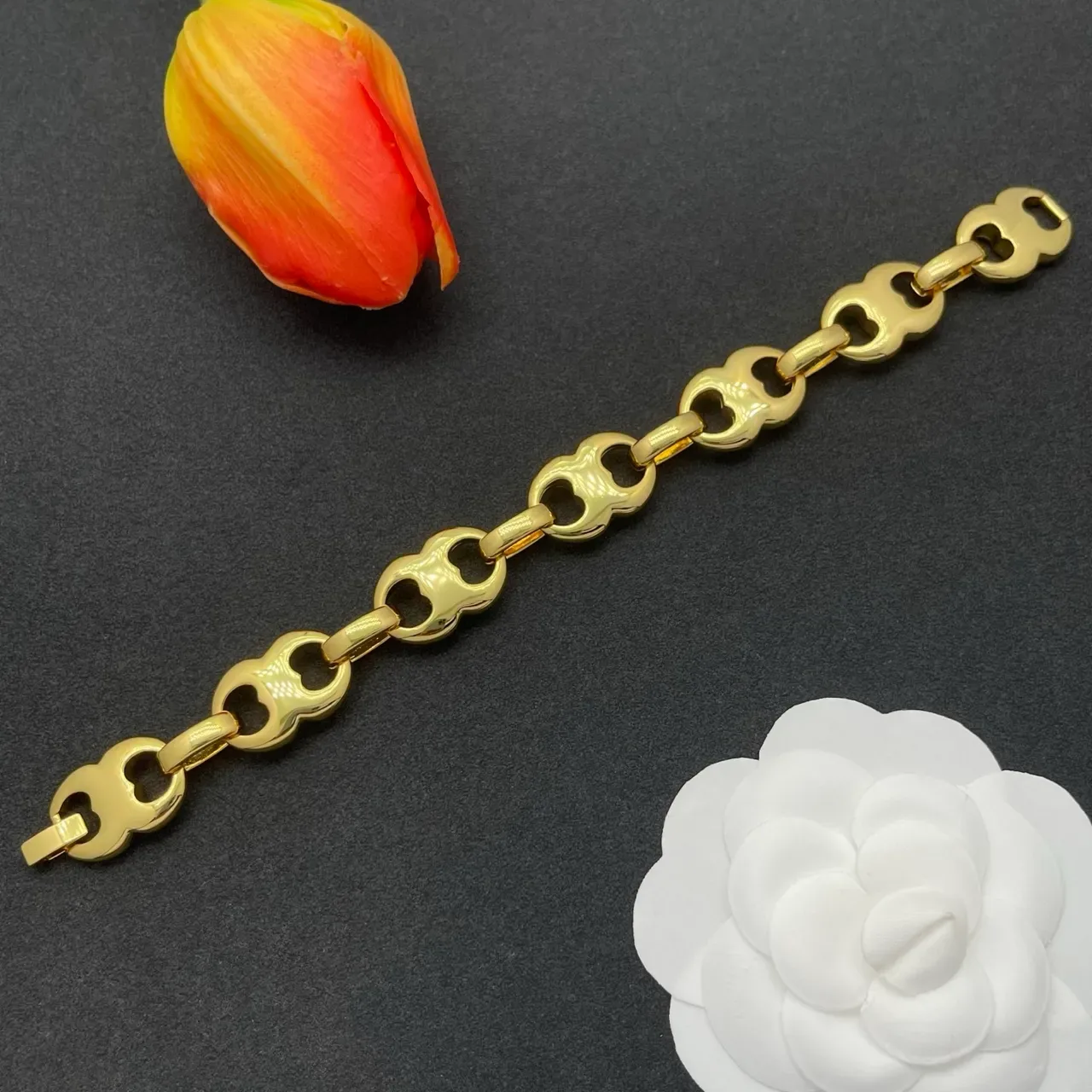 Gold-Tone Heart Cutout Chunky Link Bracelet 8