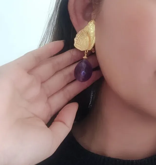 Gold-Tone Leaf and Faceted Purple Teardrop Dangling Earrings 2