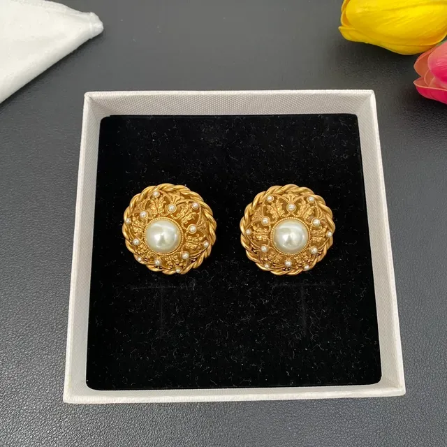 Gold-Tone Ornate Pearl-Embellished Circular Stud Earrings 9