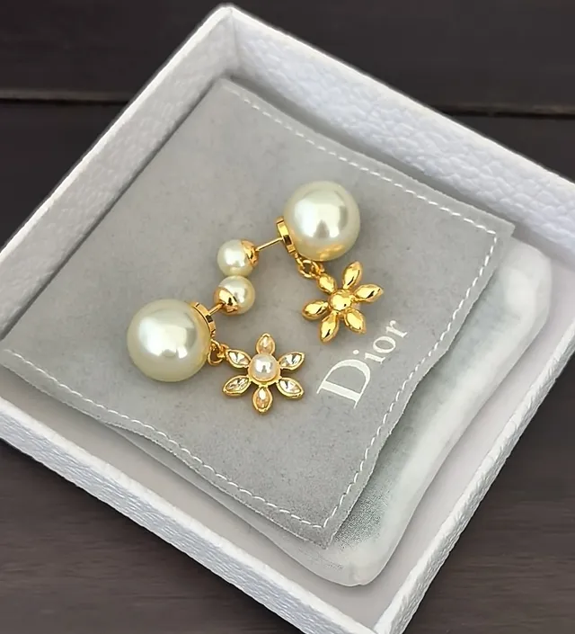 Gold-Tone Pearl and Crystal Floral Dangling Earrings 2