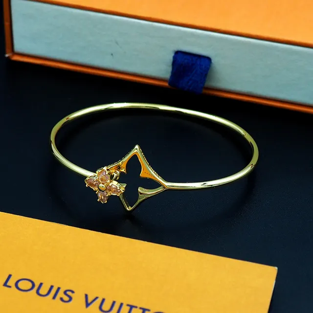 Gold-Tone Quatrefoil Floral Gemstone Bangle Bracelet 10