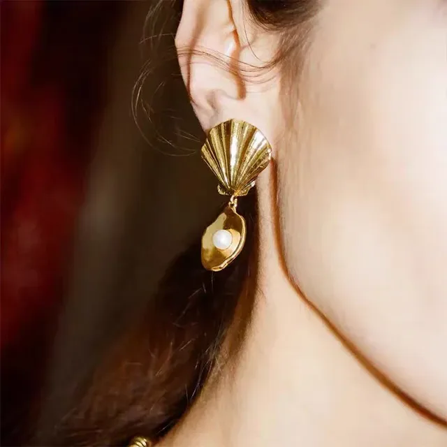 Gold-Tone Shell and Pearl Dangling Earrings 3